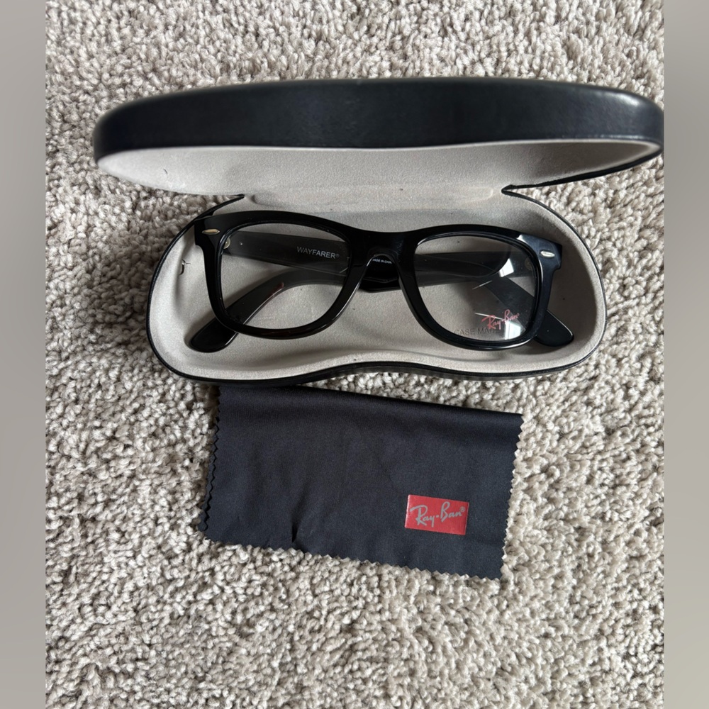 Ray-Ban Women's Black Frame Wayfarer Glasses